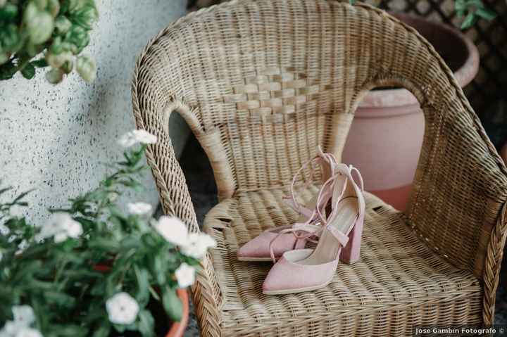 Réductions nuptiales 👉 Ces 2 paires de chaussures - 1