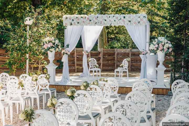 Cette déco de cérémonie pour un mariage au printemps ? 💐 - 1