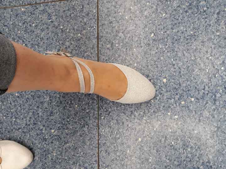 Chaussures trouvées - 1