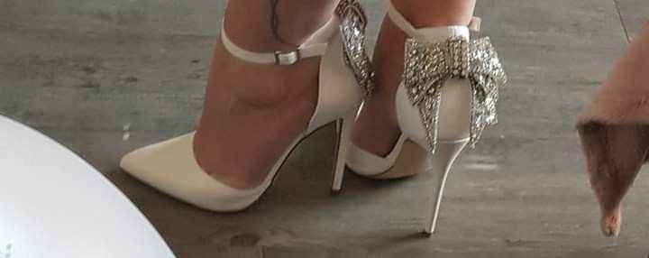 La couleur de mes chaussures sera ____ - 1