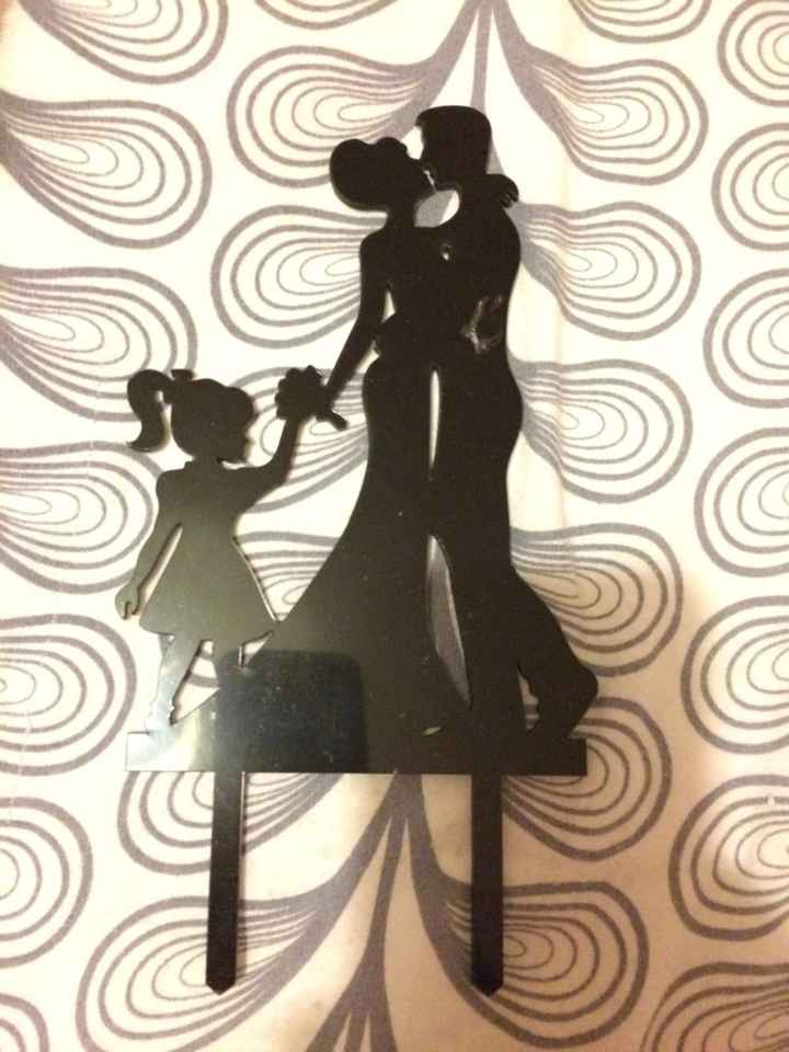 Notre cake topper - 1