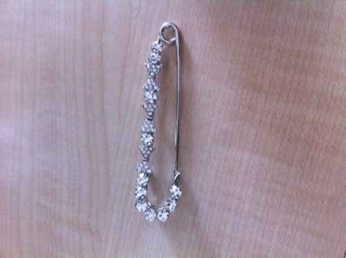 accroche traine avec strass