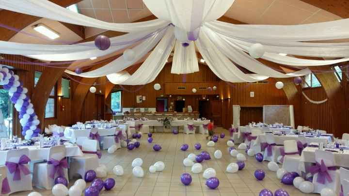 Qui célèbrera son mariage dans une salle des fêtes ? - 1