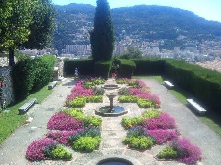 Jardin avec vue sur Nice