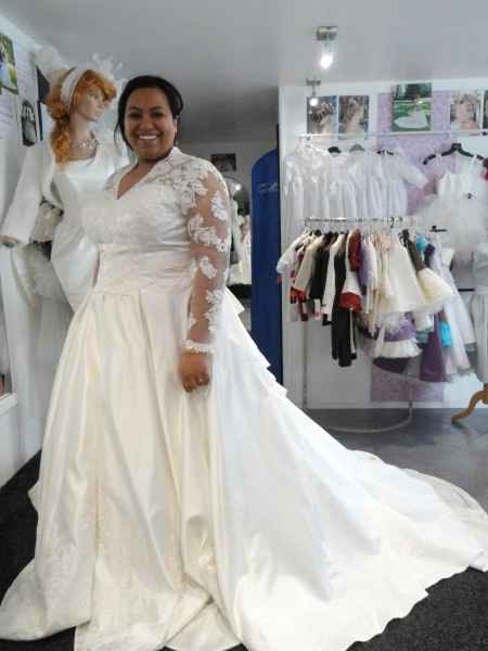 Et la voilà ma robe de mariée ...