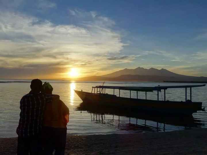 VDN - BALI - sunrise sur la plage de Gili Meno