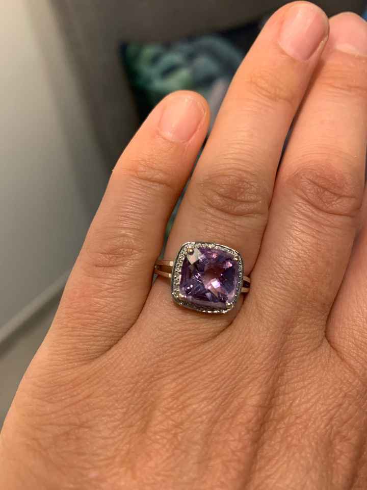 Votre bague de fiançailles : pierre de couleur ou diamants ? - 1