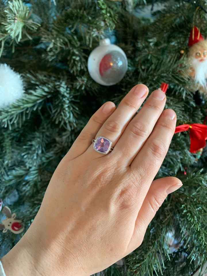 Ta bague de fiançailles sur le Pinterest de Mariages.net ça t'intéresse ? ❤️ - 1