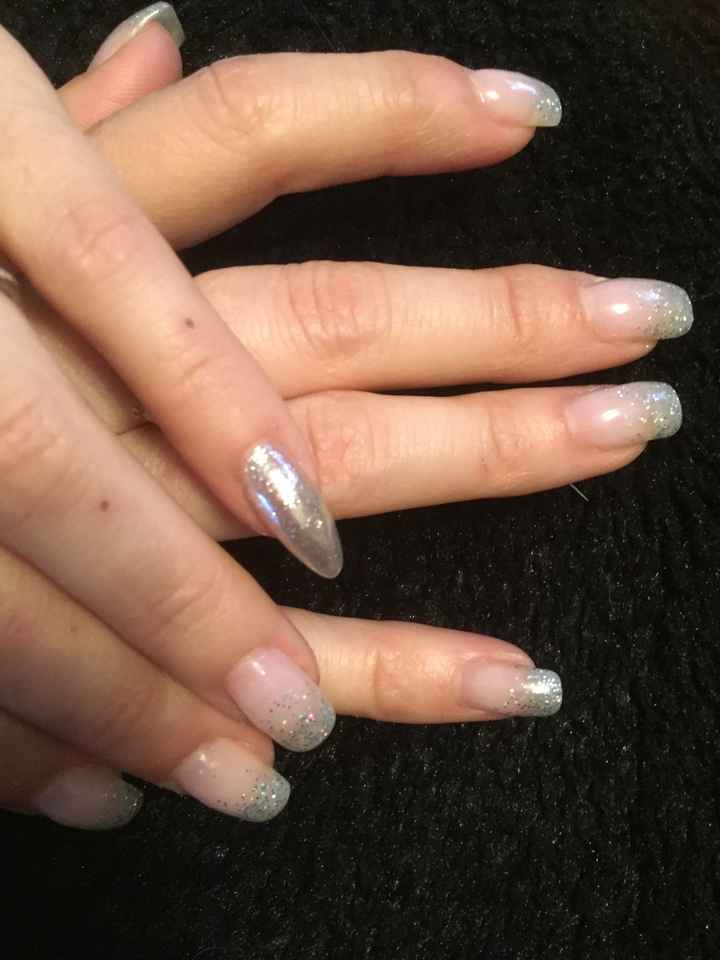 Pour ou contre les faux ongles ? - 2