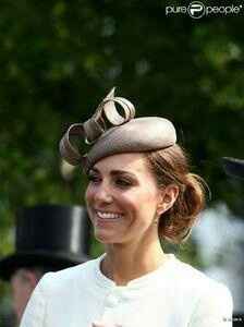 "kate" à chapeau - 1