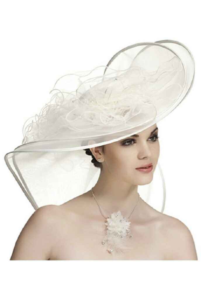 Mariées à chapeau. - 6