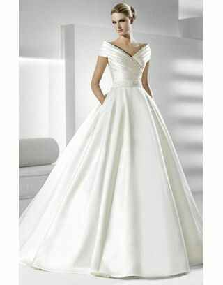 Robes de mariées en satin - 9
