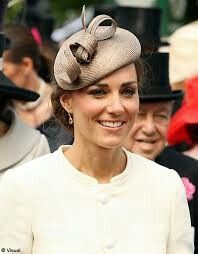 "kate" à chapeau - 12