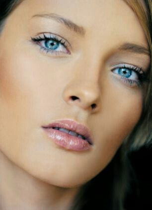 Maquillage au mariee au yeux clair - 1