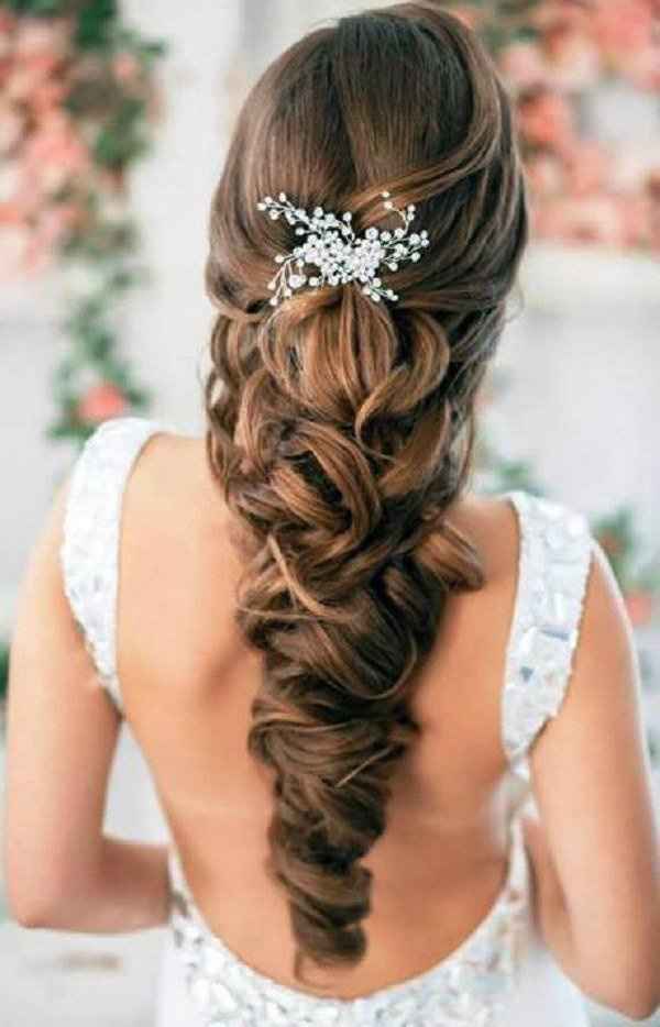 Des idées coiffure "champêtre" pour cheveux très longs ? - 5