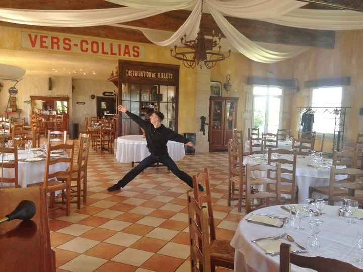 Notre salle, ancienne gare, et Chéri qui se croit dans dirty dancing x) 