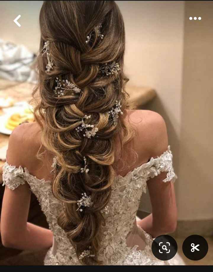 Femme cheveux bouclés - 1