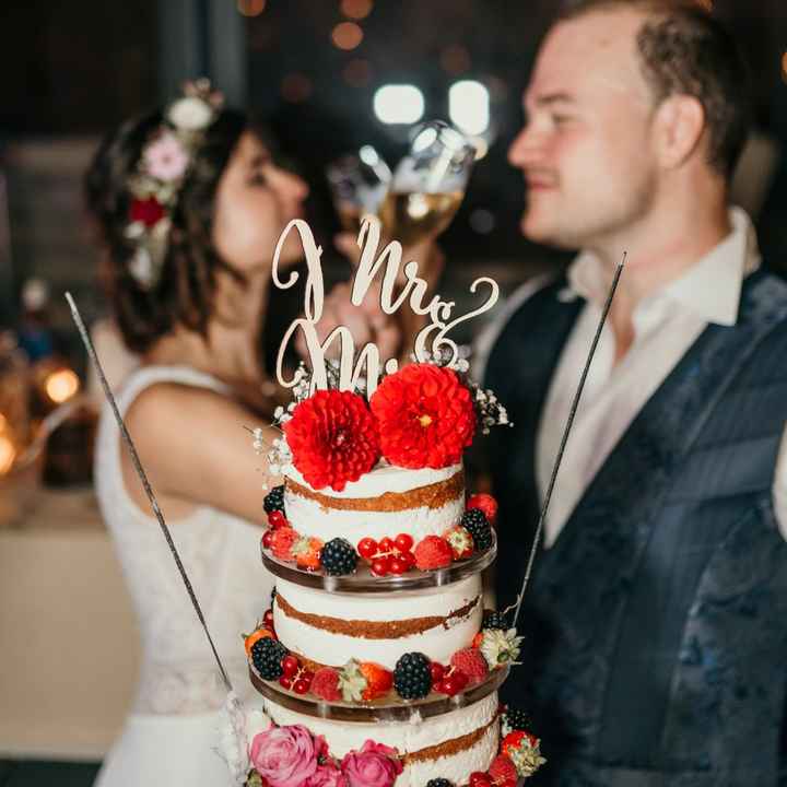 Auquel de ces deux wedding cake ressemble au vôtre? - 1