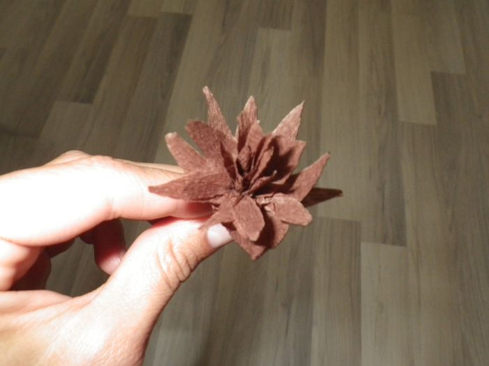 Tutorial pour bouquet rond en fleur de papier crépon - nouvelle technique 21