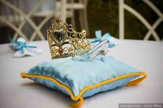 Coussin porte-alliances Cendrillon