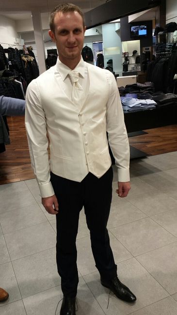 Essayage costume du marié - 2