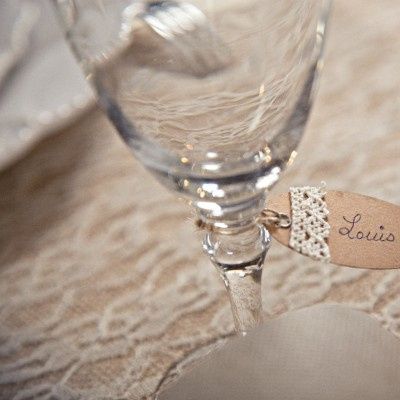 chemin de table en dentelle