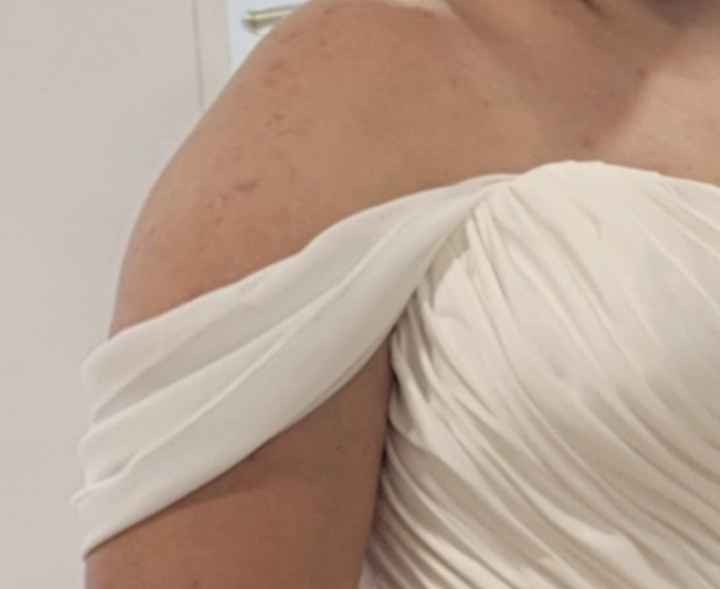 Mariée grande taille, robe bustier et soutien-gorge - 1