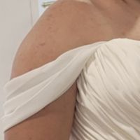 Mariée grande taille, robe bustier et soutien-gorge - 1