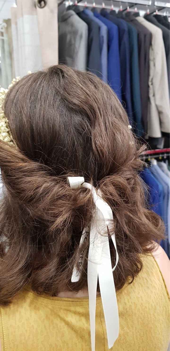 Comment fixer une couronne de fleurs ? - 2