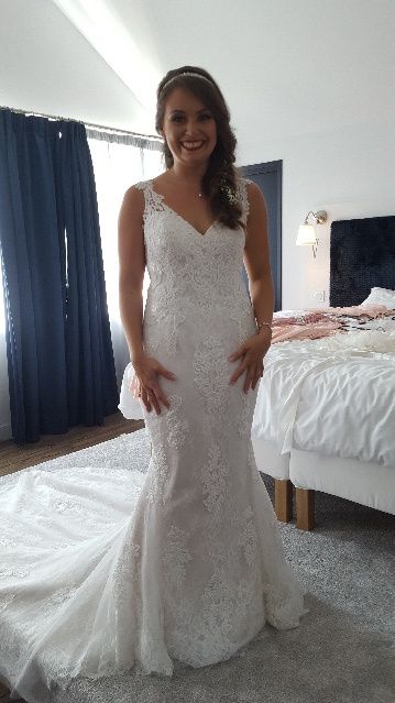 Moi qui venait d’enfiler ma robe 