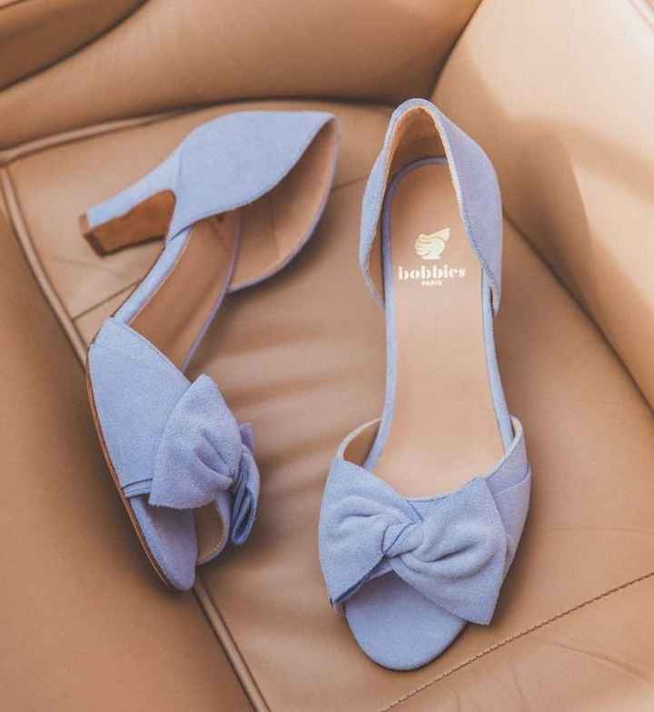 Chaussures bleues ???? - 1