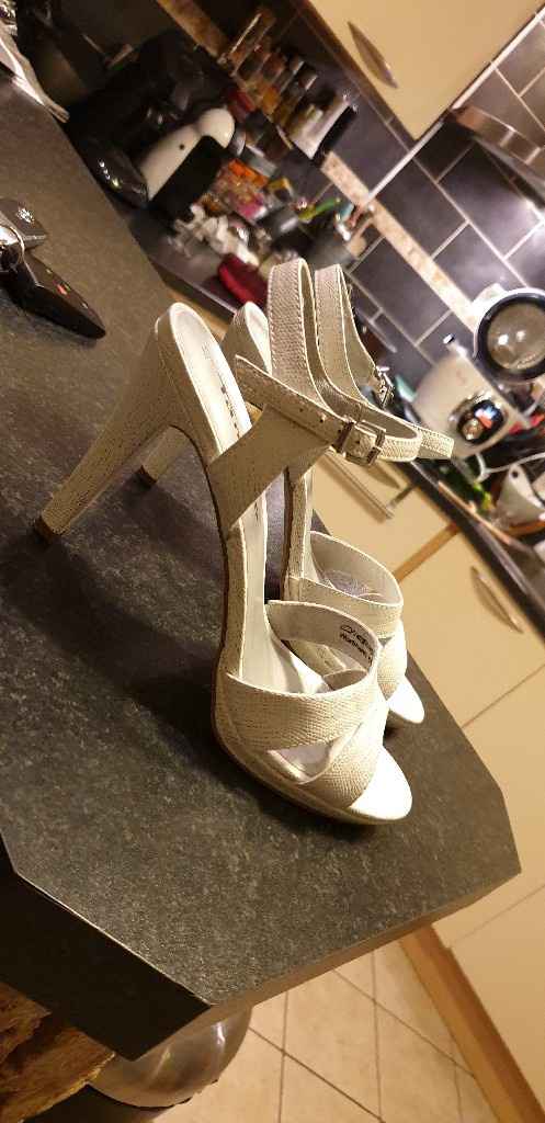 Recherche désespérée chaussures 😅 - 1