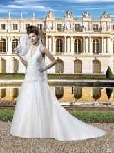 par exemple la robe qu'il faut essayer 