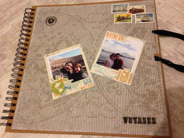 Le livre d'or , en kraft bien sûr ! avec timbres vintage, polaroid voyage...