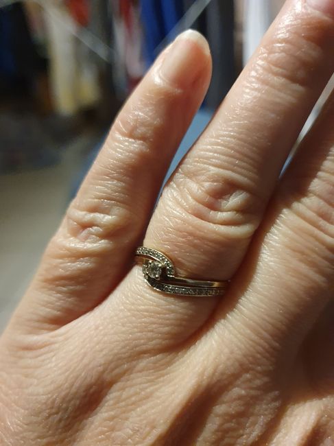 Ta bague de fiançailles sur le Pinterest de Mariages.net ça t'intéresse ? ❤️ 21