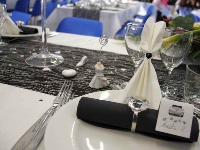 Deco table gris et blanc et noir  - 1