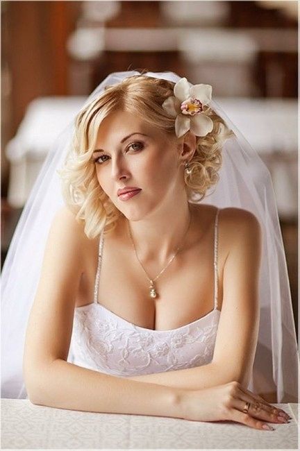coiffure de mariage cheveux court