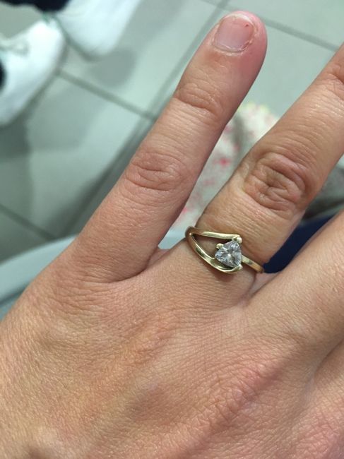 Avez-vous publié une photo de votre bague de fiançailles ? - 1