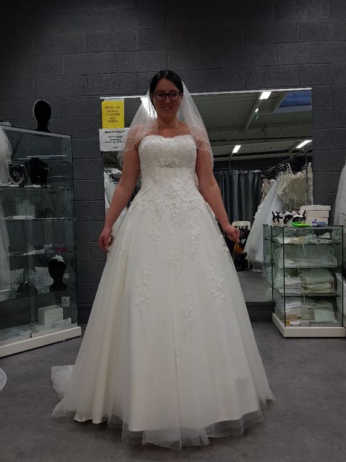  Qui a organisé son mariage  en moins de 10 mois ? - 1