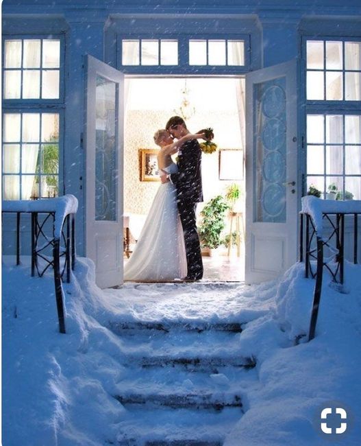 Des photos de couples sous la neige ❄️ 10