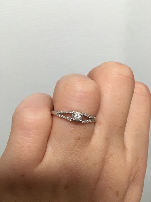Avez-vous publié une photo de votre bague de fiançailles ? - 1