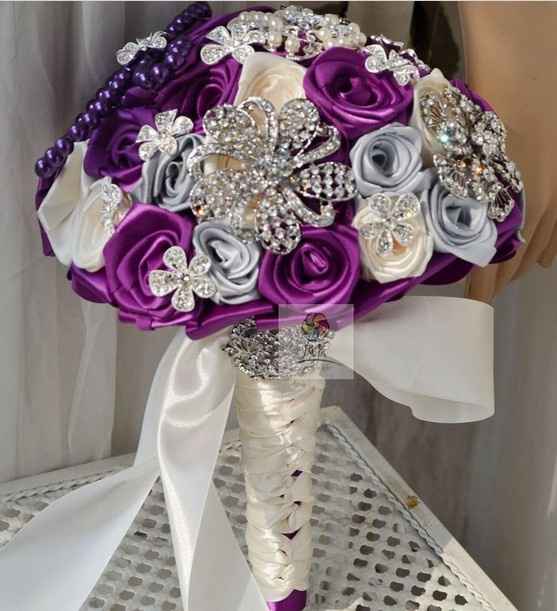 Different style de bouquet avec robe - 1