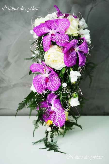 Different style de bouquet avec robe - 2
