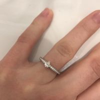 Ta bague de fiançailles sur le Pinterest de Mariages.net ça t'intéresse ? ❤️ - 1