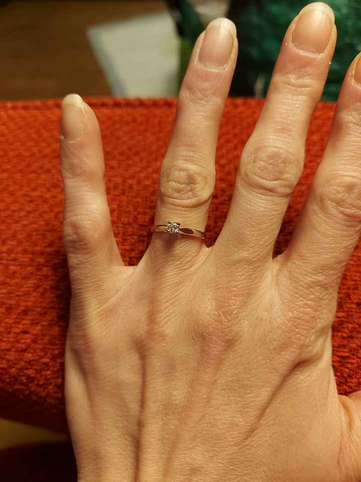 Ta bague de fiançailles sur le Pinterest de Mariages.net ça t'intéresse ? ❤️ - 1