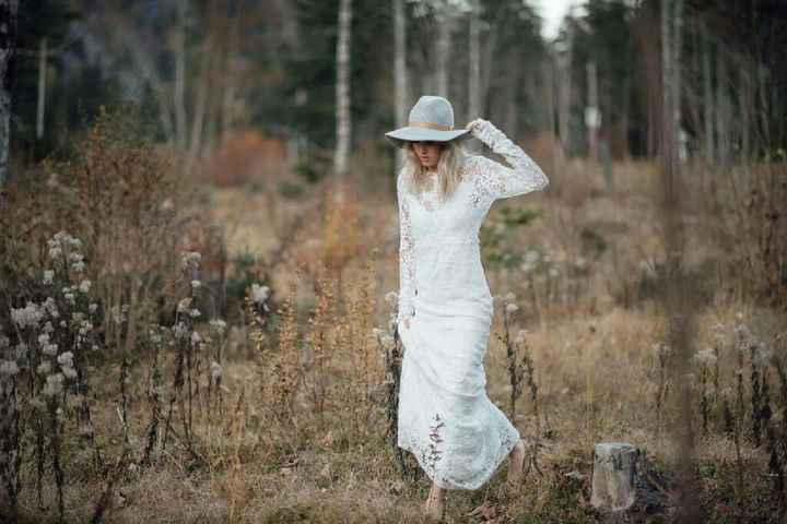 Une mariée en chapeau - 1