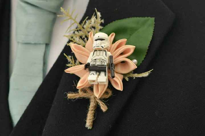 Boutonnière de geeks - 2