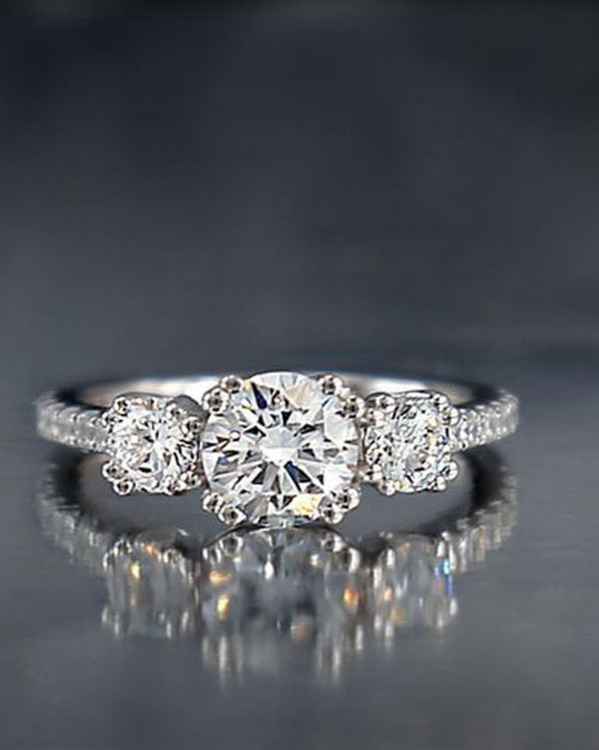 La bague Noam Carver