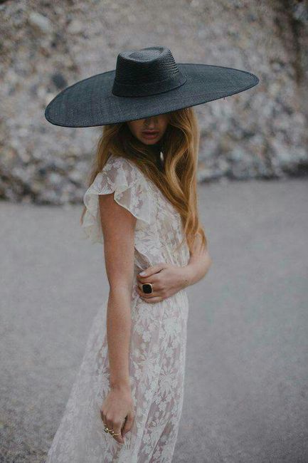 Une mariée en chapeau - 7