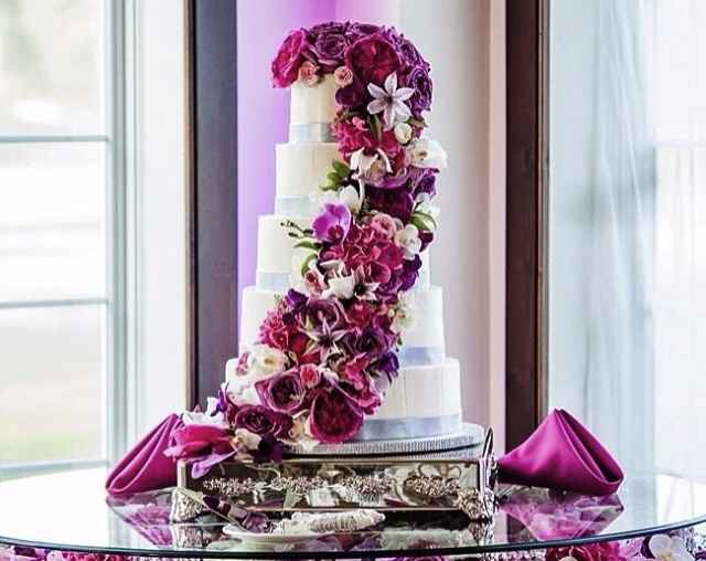 Notre Wedding Cake